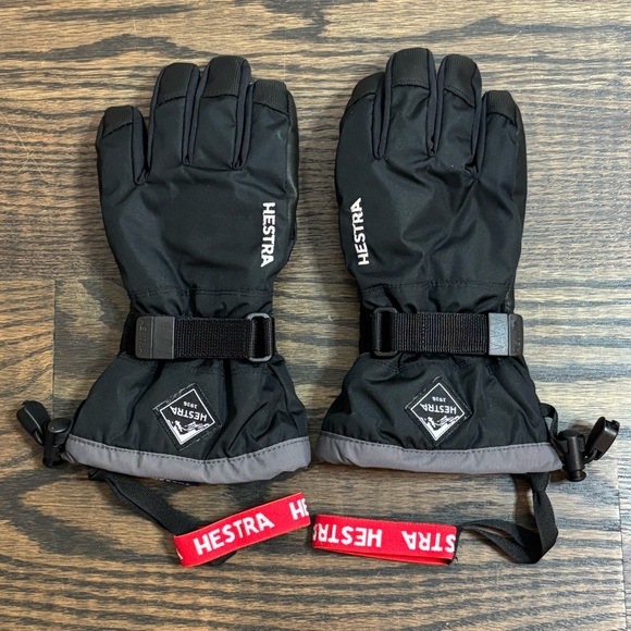Hestra Other - Hestra Gauntlet CZone Junior Ski Gloves Black Graphite Size 5 8-9 Years